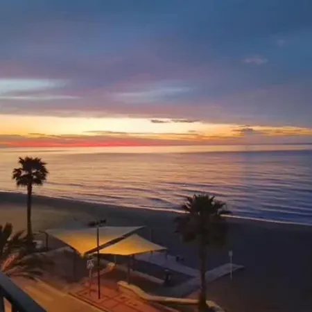 Fuengirola Primera Linea De Playa Exterior photo